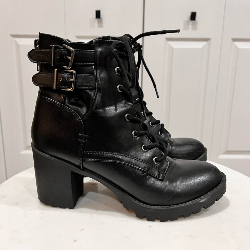 Steve Madden Compton black ankle boots 8